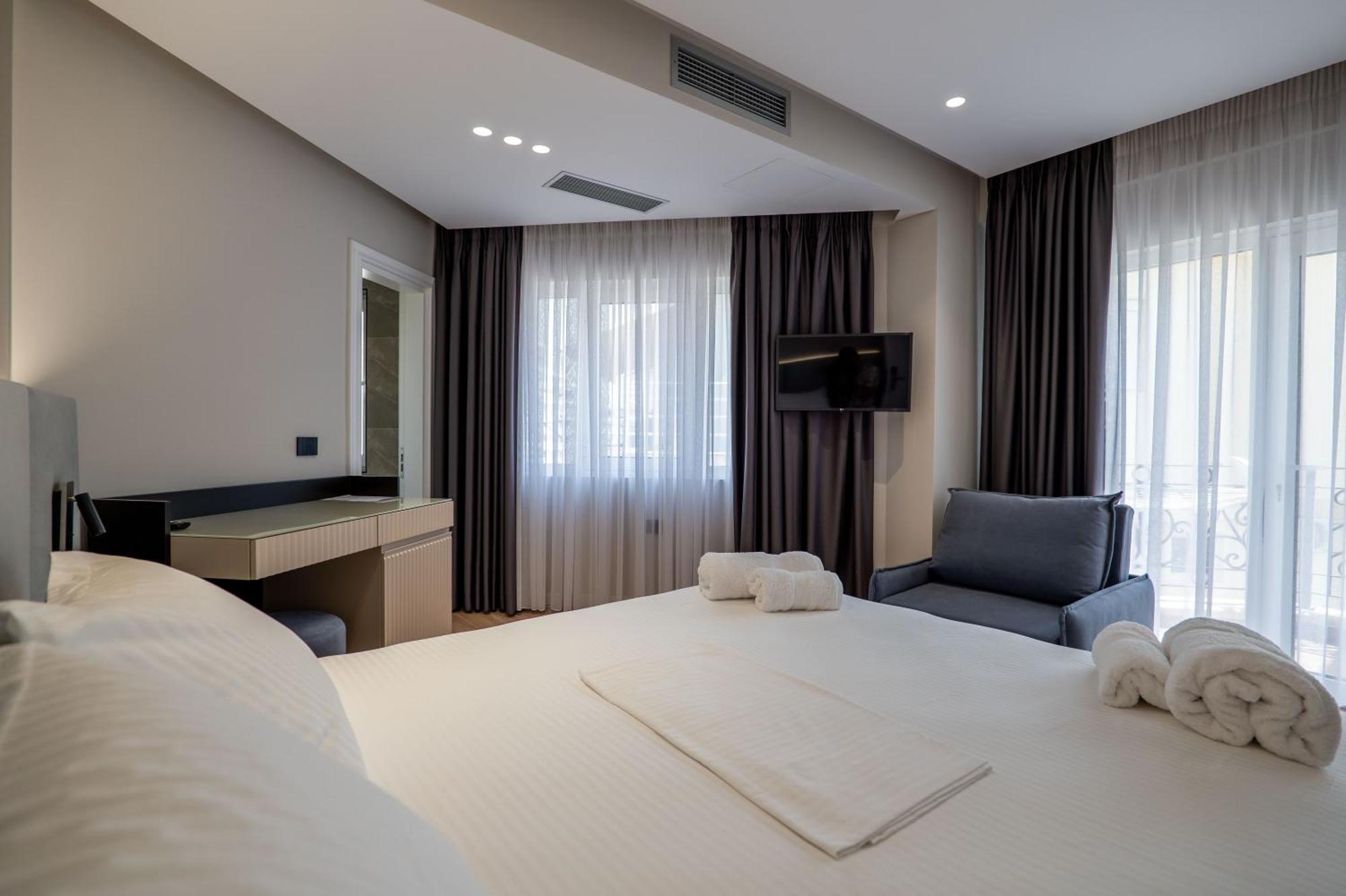 Ami Mar Hotel Саранда Екстер'єр фото