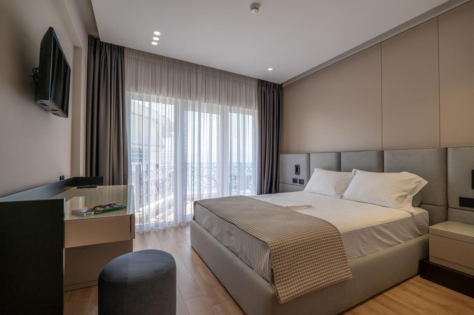 Ami Mar Hotel Саранда Екстер'єр фото
