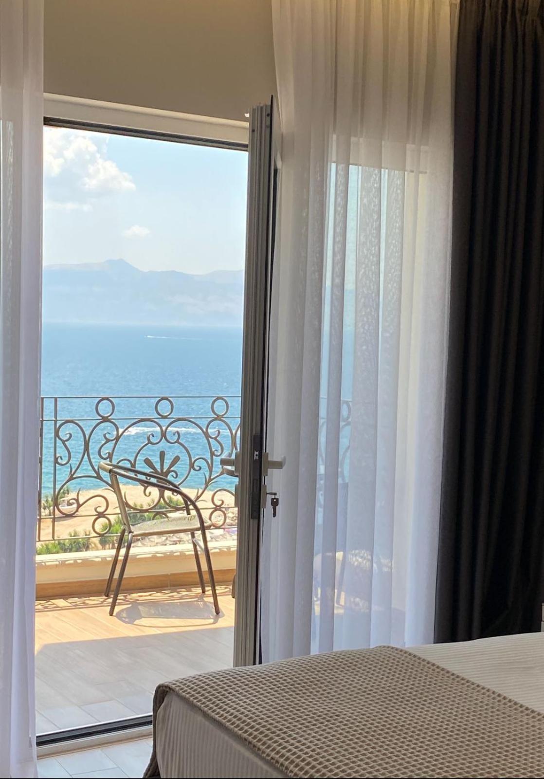 Ami Mar Hotel Саранда Екстер'єр фото