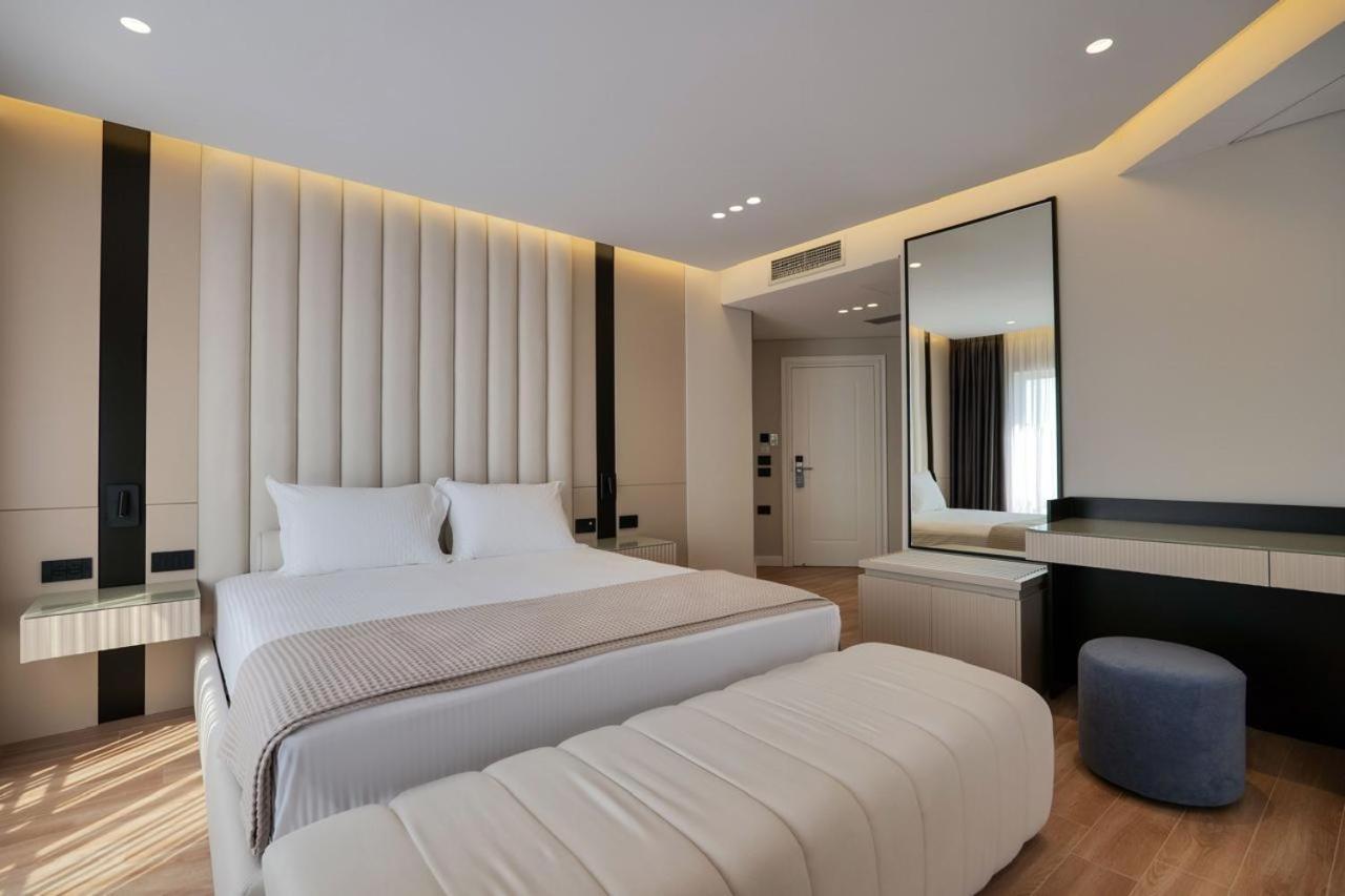 Ami Mar Hotel Саранда Екстер'єр фото
